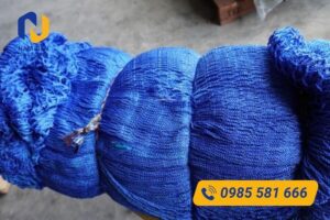 Ứng dụng lưới chống vật rơi màu xanh dương